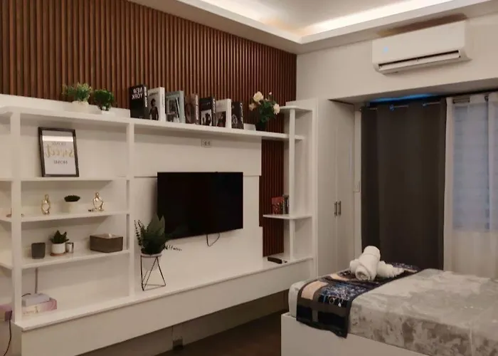 Affordable Modern With Netflix Wifi Balcony In Air Residences * Manila